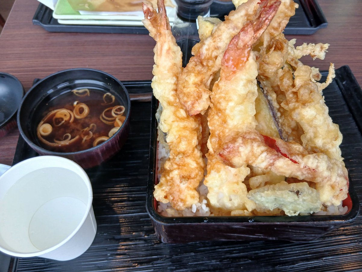 lanimretsub's tweet photo. ミナル・ランチ https://t.co/Cqn6CJIYYF