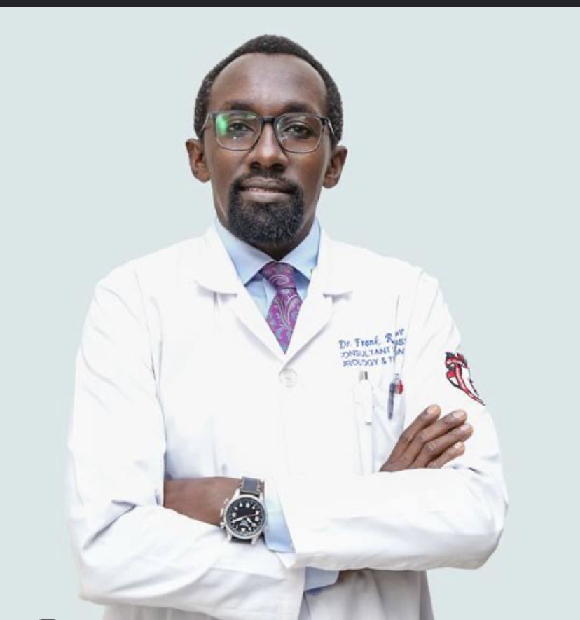 UgandanBy's tweet photo. Not all Heroes Have Guns, some heroes have just just a clinical coat, stethoscope,skill to save lives and determination.
Doctors are the real definition of full time soldiers 
So @MinofHealthUG  interns are not slaves,pay them!
#revisetheentiremedicalpolicy https://t.co/wzTIJosII1