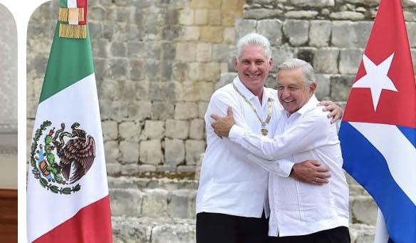 GARCIPAVON's tweet photo. La presidente y la 4T dicen que defienden la soberanía y el no intervencionismo extranjero.
Aquí algunos amigos extranjeros de la 4T que han intervenido no solo en la política mexicana, también en la educación, y en varios ámbitos de México.
*-Monedero ha mantenido una relación muy cercana con el partido oficialista Morena y los gobiernos de la Cuarta Transformación (4T). A menudo desempeña funciones de asesor externo, consultor político e ideólogo. Intelectuales de origen extranjero participan de manera activa en la opinión pública o en la estructura del movimiento de la Cuarta Transformación (4T) en México. Presencia en medios públicos: Participa activamente como colaborador y analista en el canal público Canal Once de la televisión mexicana. En este espacio produce videocolumnas y análisis políticos de defensa a la soberanía de México y promoción de agendas de izquierda. Aunque el artículo 33 de la Constitución mexicana prohíbe estrictamente a los extranjeros inmiscuirse en los asuntos políticos del país, el partido oficialista ha defendido la participación de sus aliados bajo el argumento de la libertad de expresión o mediante procesos de nacionalización. Figuras clave de origen extranjero que apoyan a la 4T
*-Abraham Mendieta Rodríguez (España): Analista y asesor político que llegó a México como consultor. Ha sido uno de los defensores más visibles de la 4T en medios de comunicación y redes sociales. Aunque la oposición solicitó formalmente su expulsión en varias ocasiones invocando el artículo 33, el expresidente López Obrador lo defendió públicamente y Mendieta concluyó su proceso de naturalización como ciudadano mexicano.
*-Katu Arkonada (País Vasco, España): Politólogo y exasesor de gobiernos de izquierda en América Latina (como Bolivia y Venezuela). Ha colaborado activamente en el diseño de estrategias, artículos de opinión y eventos del Instituto de Formación Política de Morena. Su presencia ha sido blanco de críticas por parte de los sectores de oposición debido a su pasado activismo político en España.
*-Paco Ignacio Taibo II (España): Escritor, historiador y activista de izquierda que nació en Gijón, España, pero reside en México desde su infancia. Es una de las figuras intelectuales más influyentes dentro del ala radical de la 4T. En 2019, el Congreso mexicano modificó la ley (conocida popularmente como la "Ley Taibo") para permitir que ciudadanos mexicanos por naturalización pudieran dirigir organismos públicos, lo que le permitió asumir la titularidad del Fondo de Cultura Económica (FCE).
*-John Ackerman (Estados Unidos): Académico y jurista de origen estadounidense, nacionalizado mexicano. Ha fungido como uno de los principales ideólogos del movimiento desde el ámbito universitario, encabezando el Instituto de Investigaciones Jurídicas de la UNAM y el Programa Universitario de Estudios sobre Democracia, Justicia y Sociedad (PUEDJS), espacios utilizados frecuentemente para promover debates alineados con el proyecto de la 4T.
*-Vicente Serrano: Periodista y creador de contenido mexicoestadounidense. Su canal Sin Censura es uno de los espacios digitales más destacados que apoya activamente al movimiento obradorista.
*-Inna Afinogenova: Periodista rusa que ha mostrado gran cercanía con la línea política de la 4T, colaborando frecuentemente en espacios de opinión y análisis afines al partido. Muchos de estos comunicadores han participado en eventos de la llamada "prensa independiente" organizados en el país. Presidentes extranjeros que apoyan a la 4T han intervenido en la política mexicana. Más allá de figuras individuales, existe un respaldo político e ideológico institucional por parte de la izquierda española (que incluye a agrupaciones como Podemos, Izquierda Unida y sectores del PSOE) hacia los gobiernos de Morena. Representantes de estos partidos suelen acudir de forma constante a congresos de Morena, tomas de protesta y foros internacionales para respaldar la soberanía del gobierno mexicano frente a los constantes roces diplomáticos con la derecha española.
*-Lula da Silva (Brasil): Ha mantenido una relación de gran cercanía y sintonía política, compartiendo una visión de integración latinoamericana con los gobiernos de la 4T.
*-Gustavo Petro (Colombia): Ha manifestado sintonía ideológica con el movimiento mexicano y ha colaborado estrechamente con la presidenta Sheinbaum en temas de integración y diplomacia regional.
*-Miguel Díaz-Canel (Cuba): Su gobierno ha expresado una gran hermandad con la 4T, impulsando programas de cooperación en materia de salud y bienestar.
*-Xiomara Castro (Honduras: Su gobierno ha mostrado afinidad con las directrices de justicia social y programas de ayuda impulsados por el oficialismo mexicano.
*-Bernardo Arévalo (Guatemala): Ha celebrado la consolidación del movimiento, catalogando a México como un aliado estratégico para la región.Expresidentes extranjeros:
*-Rafael Correa (Ecuador): Ha sido un visitante frecuente y ha expresado en múltiples foros su simpatía y respaldo a las políticas de la Cuarta Transformación.
*-Cristina Fernández (Argentina): Ha mostrado una postura favorable a los gobiernos de López Obrador y su continuidad, destacando el modelo de bienestar social de México.
*-Ernesto Samper (Colombia): Expresó su apoyo público al proyecto de la 4T desde sus inicios, viéndolo como un modelo para los movimientos progresistas de América Latina. Líderes de izquierda y figuras europeas.
*-Jean-Luc Mélenchon (Francia): Ha elogiado en diversas ocasiones la agenda social y la política exterior implementada desde México.
*-Hugo Chávez y las elecciones de 2006: Durante la campaña presidencial de 2006 en México, la figura del entonces presidente venezolano Hugo Chávez fue utilizada intensamente en la propaganda política interna. La campaña del "peligro para México": Los opositores de Andrés Manuel López Obrador vincularon su imagen con la de él.
*-El venezolano Sady Arturo Loaiza Escalona es el extranjero con mayor relevancia y polémica que ha intervenido de forma directa en el sistema educativo mexicano durante el gobierno de la Cuarta Transformación (4T). Su incorporación formó parte de la reestructuración pedagógica impulsada por la administración federal para consolidar el modelo de la Nueva Escuela Mexicana (NEM) Señalamientos de corrupción y salida: Hacia finales de 2025 y principios de 2026, su gestión se vio empañada por denuncias ante el órgano interno de control por presunto cobro de "moches" (sobornos) a trabajadores. Tras la remoción de su superior Marx Arriaga en febrero de 2026, el perfil de Loaiza quedó bajo revisión institucional dentro del relevo de la SEP.
*-Hugo Chávez para presentarlo ante el electorado como un líder populista de izquierda radical. Acusaciones de financiamiento: Han existido señalamientos mediáticos e historias de opositores que sugieren el envío de recursos desde Caracas.
Conflicto diplomático: Previo a esto, en 2005, Chávez protagonizó un fuerte choque diplomático con el presidente Vicente Fox (llamándolo "cachorro del imperio"), lo que provocó el retiro mutuo de embajadores y alimentó la percepción de confrontación con el gobierno mexicano.
*-Nicolás Maduro: De la tensión a la distensión: La relación de Nicolás Maduro con México varió notablemente según el partido en el poder en el país norteamericano. Sectores de izquierda: Diversos partidos y grupos de la izquierda mexicana mantuvieron históricamente una relación de simpatía y solidaridad con la llamada Revolución Bolivariana de Venezuela. Postura del gobierno mexicano: Durante los sexenios de Felipe Calderón y Enrique Peña Nieto, México mantuvo una postura crítica hacia el gobierno de Maduro (formando parte activa del Grupo de Lima). Con la llegada de López Obrador y posteriormente de Claudia Sheinbaum en 2024, México adoptó el principio constitucional de "no intervención" y autodeterminación de los pueblos, lo que la oposición mexicana criticó frecuentemente como un "respaldo implícito" o tolerancia hacia el régimen venezolano.
*-Evo Morales y el asilo político en 2019. El expresidente de Bolivia, Evo Morales, tuvo una interacción directa con el Estado mexicano, pero bajo el marco del derecho internacional y humanitario. Asilo político: En noviembre de 2019, tras renunciar a la presidencia en medio de una severa crisis social y política en Bolivia, el gobierno de México le otorgó asilo político por razones humanitarias. Polémica por declaraciones: Durante su breve estancia en Ciudad de México como asilado, la oposición mexicana protestó argumentando que Morales rompió los tratados internacionales al seguir dando conferencias y opinar activamente sobre la situación interna de Bolivia. El gobierno de México defendió su derecho de expresión y aclaró que no tenía permitido intervenir ni influir en las decisiones de la política doméstica mexicana. Diversos periodistas y comunicadores extranjeros han destacado por su cobertura favorable a la Cuarta Transformación (4T) de México. Los perfiles más notables incluyen:
*-David Ravy (Reino Unido): Reportero del diario Morning Star y colaborador de Alborada. Es conocido por realizar "periodismo solidario", destacando la labor social y el proyecto de transformación del gobierno en medios internacionales.
*-Julio Roa (Cuba/México): Titular del canal de YouTube En La Mira, reconocido por sus investigaciones, su línea editorial afín a la 4T y sus confrontaciones con figuras de la oposición.
*-Fabrizio Mejía Madrid (Francia/México): Aunque radicado en México, el escritor e intelectual de ascendencia francesa es un ferviente defensor y analista de la Cuarta Transformación en distintos medios y foros públicos. Comunicadores independientes y redes de apoyo: Existen diversas figuras de origen extranjero y agencias de creadores de contenido que participan activamente en la difusión de las acciones del gobierno mexicano desde espacios como las conferencias matutinas y plataformas digitales. Muchos de ellos se han congregado en eventos de creadores de contenido independientes impulsados por el propio gobierno, como el "Encuentro Continental de Comunicadores Independientes" celebrado en Palacio Nacional. Ok
✍️  Marcela Chirino.