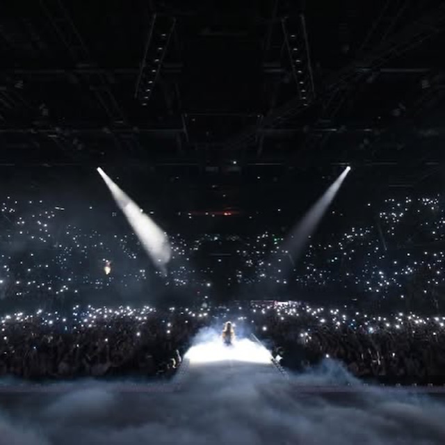 MadsBeerFiles's tweet photo. wendyyanastasia via instagram

"@/madisonbeer Locket Tour, Europe

What a special project this has been for me &amp; im so filled with gratitude for it all thank you God, U.S. here we come;)" https://t.co/1diXpWaR2L