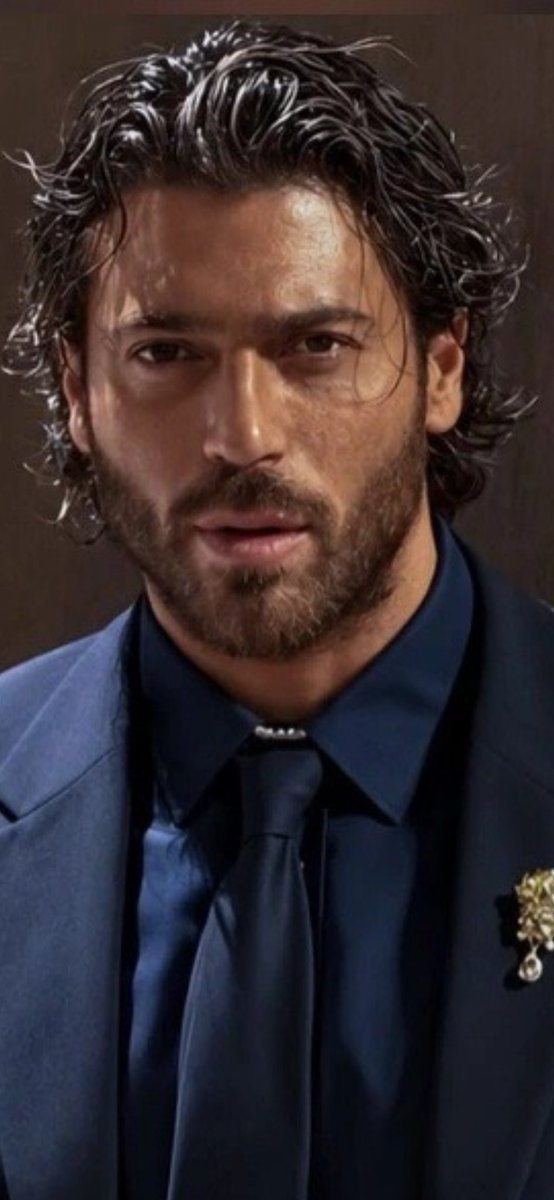 sofia01945498's tweet photo. Günaydın 🌏!

La elegancia es un equilibrio entre sencillez, pulcritud, espontaneidad y distinción💙❤️

Vamos a x el martes. Feliz día 😊😍😘

I ❤️ CANYAMAN
#CanYaman ❤️ https://t.co/qV1BplVm8s