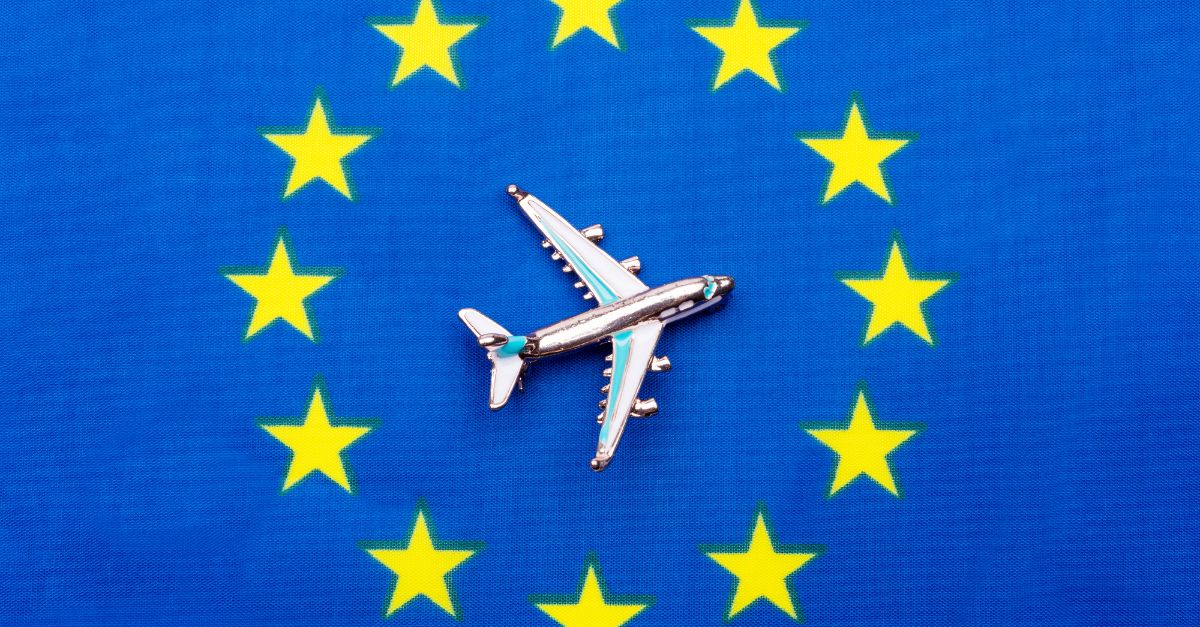 alfafuels's tweet photo. ✈️ Sustainable Aviation Fuels are central to Europe’s path towards climate-neutral aviation.

Through CO₂-based fuel innovation, ALFAFUELS contributes to the goals of the EU’s ReFuelEU Aviation initiative.

Want to know how?  👇
https://t.co/c4NXUWirj6 https://t.co/dmqsqmeYMO