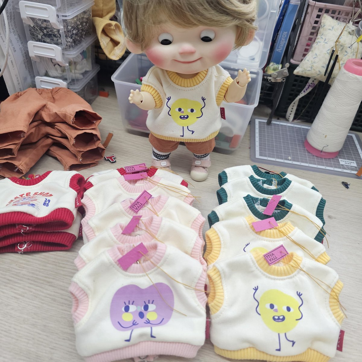 ttya_cafe's tweet photo. 너무너무 더워요
자~반팔로 갈아입어요
https://t.co/bzSpzZO08S https://t.co/Y53kkP7YYr