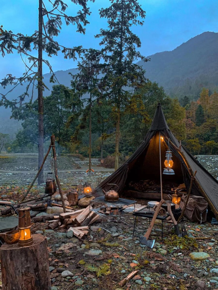 zsmith437's tweet photo. Woke up to mountain air, coffee, and a campfire haze — this is why I trade city alarms for tent zippers. https://t.co/nBq8hLrflC