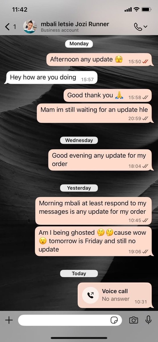 Pale_Letsie's tweet photo. Hi everyone, 
Please note that I’m experiencing identity theft and impersonation. The person claims to be a runner for Clothing Swap SA and it’s not me‼️‼️‼️‼️

One of the Victims reached out to me and provided all this info 👇🏾. https://t.co/lzOf4L5f3G