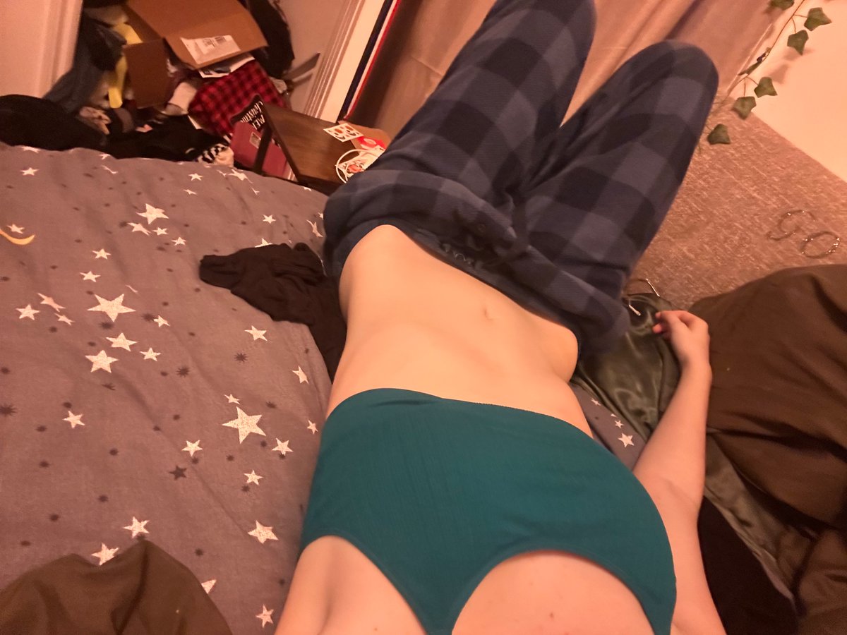 alien126131's tweet photo. bmi guesses for these old bcs?^_^ they’re from i think feb 2025,,i wasn’t sucking in but laying down def made me look smaller so don’t be fooled hehe (￣▽￣)still…waow…..i miss this
#shedtwt #edrtwt https://t.co/Nbh1GeHfcK