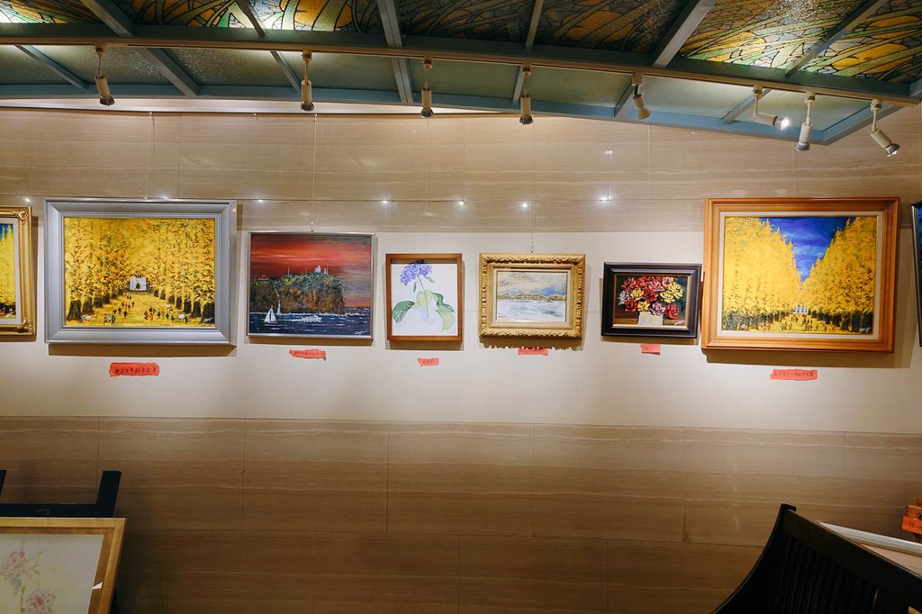 AYKyuko's tweet photo. 近所で油絵展（無料）見てきました
油絵いいなあ https://t.co/nyjwc8LkC8