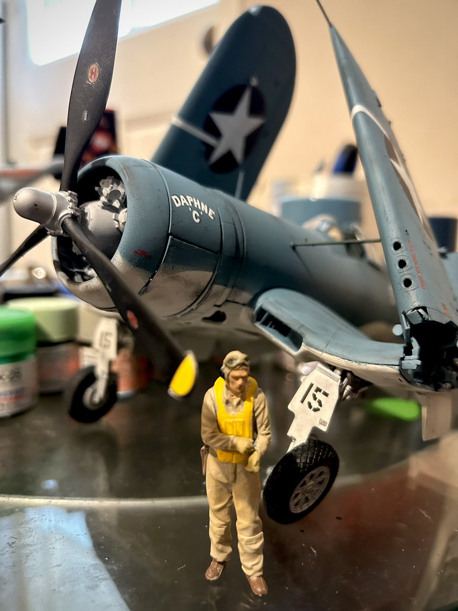 DOODLIN_BARBER's tweet photo. タミヤ 1/32 
アメリカ海軍 ヴォート F4U-1 コルセア バードゲージ

小学校卒業時に一度やめ、数十年経って模型制作復帰して三年。
今までで一番難しかった大作。
己の力のなさを痛感させられまくったが、こんなに楽しく作れたらキットもない。
間違いなく名作だと思う。
楽しかった〜 https://t.co/p3pXzibe5G