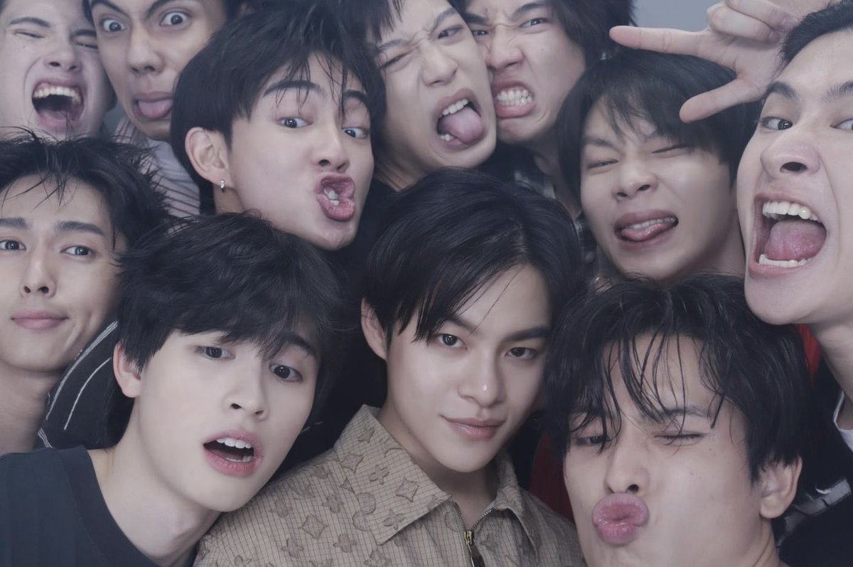 tinyandthepooh's tweet photo. ตอนหนูบัสนางเห็นรูปนี้ คิดว่าม้าคคริสโดนไรป่ะ55555 https://t.co/YzNjyi7xJ1