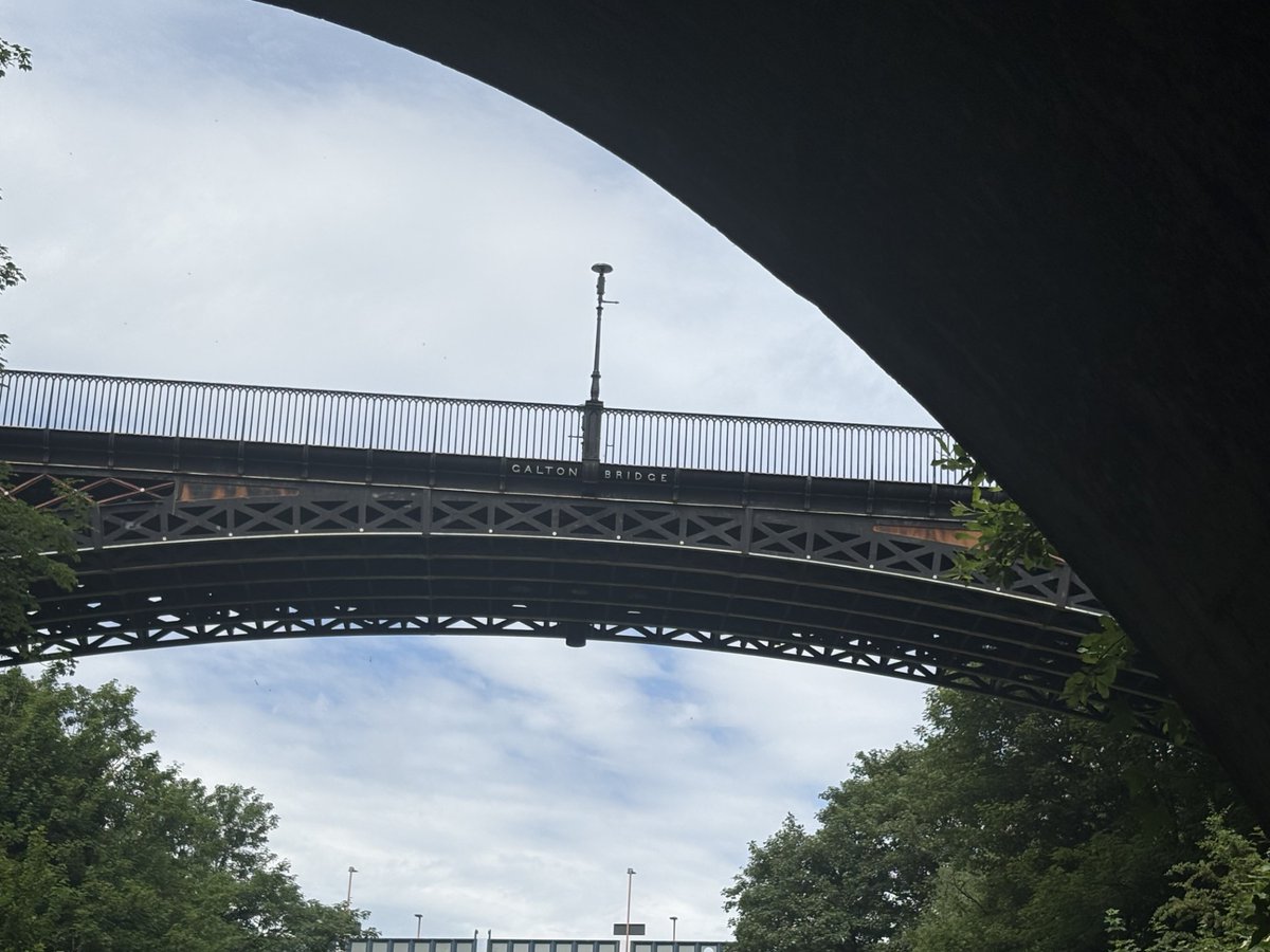 BirminghamWeAre's tweet photo. The magnificent Galton Bridge. A must go and see from underneath on the Birmingham to Wolverhampton canal. Opened in 1829. Designed by Thomas Telford. Cast iron. 150 feet long. Grade 1 listed. Just one of the cultural gems you can experience on a walk along the canal network. https://t.co/icEBt0CRjI