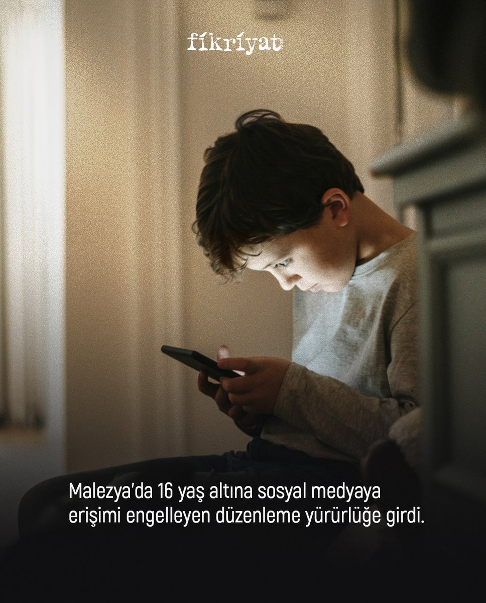 fikriyatcom's tweet photo. Malezya'da 16 yaş altındakilerin sosyal medya hesabı açmasını engellemeyi amaçlayan düzenleme yürürlüğe girdi.

📲 Yaş doğrulama sistemi kurma zorunluluğu getirildi.

💵 Düzenlemeye uymayan şirketler, 2,5 milyon dolara kadar para cezasıyla karşı karşıya kalacak. https://t.co/Afdb1yKWtu