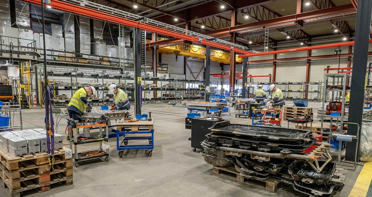 Autoretur's tweet photo. For ABR er samarbeidet med Hydrovolt en viktig brikke i arbeidet med å bygge et robust og ansvarlig retursystem for elbilbatterier i Norge. Hydrovolt deler vårt mål om at råmaterialene i brukte batterier skal komme til nytte igjen. https://t.co/YdpetrUHiz https://t.co/HinMoEzYnw