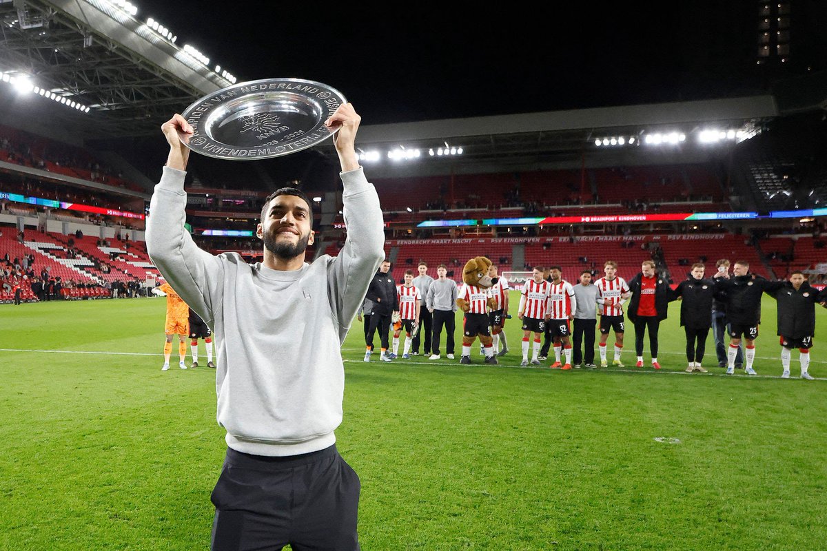 Inside1913's tweet photo. 🚨 Bayern Munich have opened talks with Ismael Saibari.

Saibari is keen on joining Bayern this summer, and Bayern is keen on the player after the club couldn’t get Anthony Gordon. 

Bayern is now waiting to hear #PSV’s asking price.

[@FabrizioRomano] https://t.co/h0ualaE9WJ