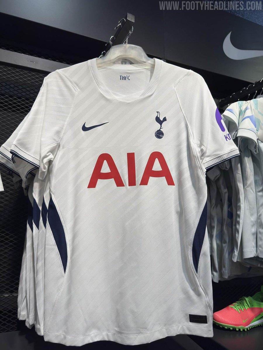Footy_Headlines's tweet photo. 📅📅 Both home &amp; away kits are scheduled to be launched on Thursday, June 25. https://t.co/WyhDqWvkCy