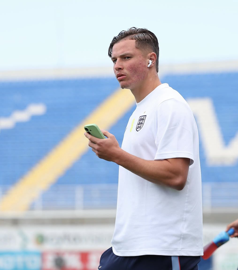 EnglandAcad's tweet photo. Your England Academy Player Of The Series For May! 🗳️

Crystal Palace’s Dean Benamar 🏴󠁧󠁢󠁥󠁮󠁧󠁿 https://t.co/Pu9Tsbzvof