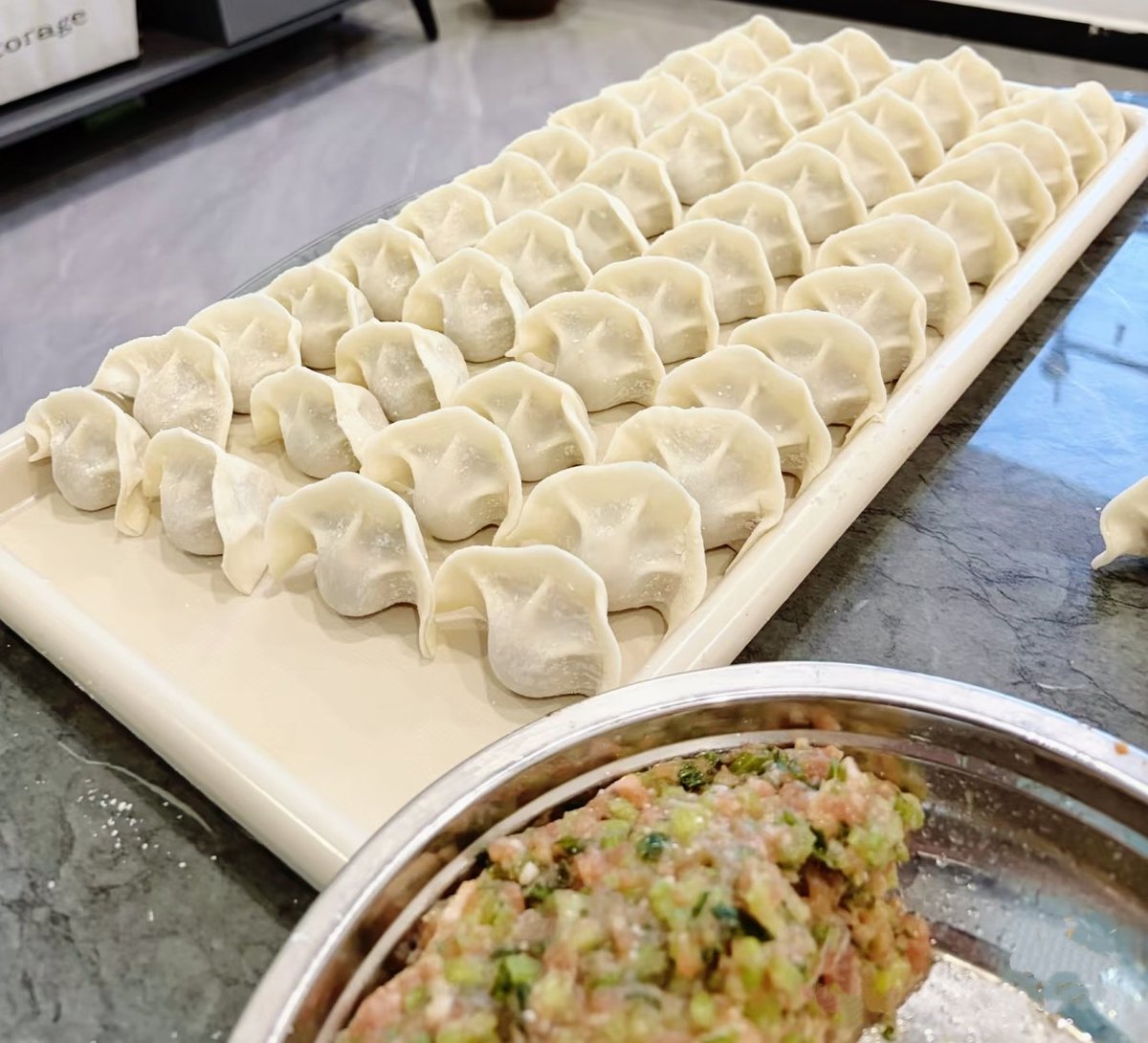 lisa_rayb's tweet photo. 这碳水的世界，可否？ https://t.co/TRJ6BKNszg