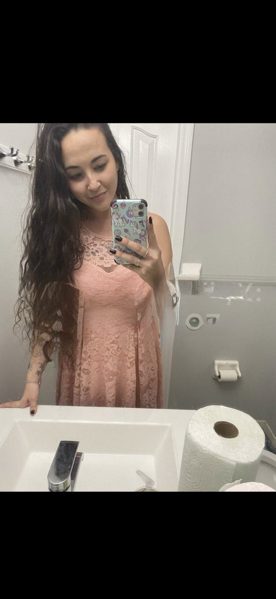 cannibalcu6zxk's tweet photo. You'd smile if you know what I'm imagining right now 🥰💦 https://t.co/To7AEeMe6x