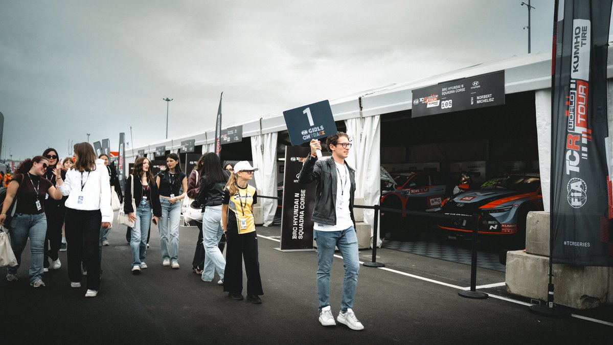 mujerymotor's tweet photo. ¡FIA Girls on Track llega a Valencia!

¿Tienes entre 8 y 25 años?  GoT te invita a vivir una gran experiencia viviendo la próxima cita del @fiatcrworldtour en @CircuitValencia el 13 y 14 de junio.  

📝De 8 a 18 años: https://t.co/GIBq7d0B8A
📝De 16 a 25: https://t.co/bjO0bSvMyd https://t.co/5GErSGt9F2