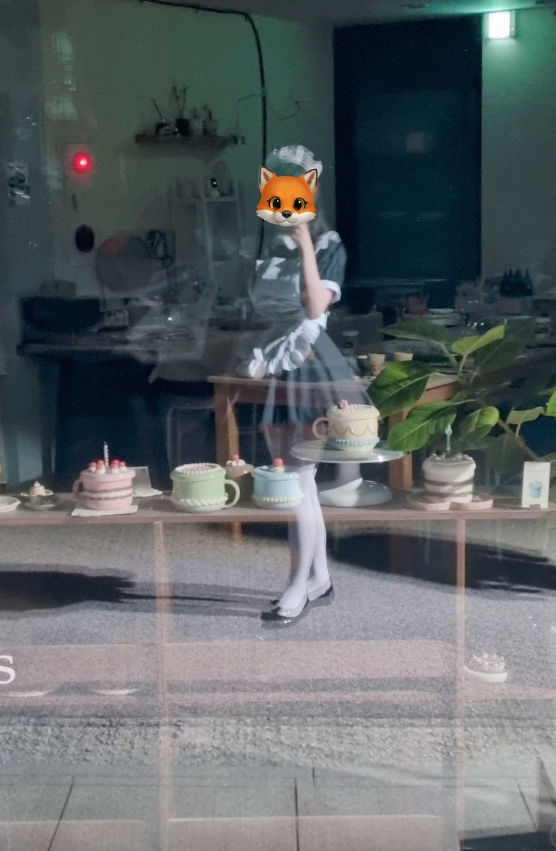 hunyuring's tweet photo. 늦은밤 거리를 서성이는 메이드가 보인다면 어떨것 같나요? https://t.co/Ef6aCp6mOR