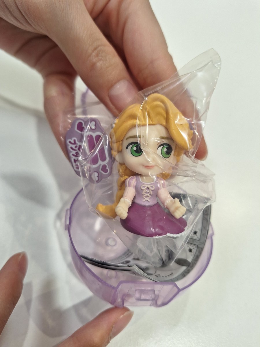 ディズニーガチャガチャ みずきの大好きなラプンツェル🎉
