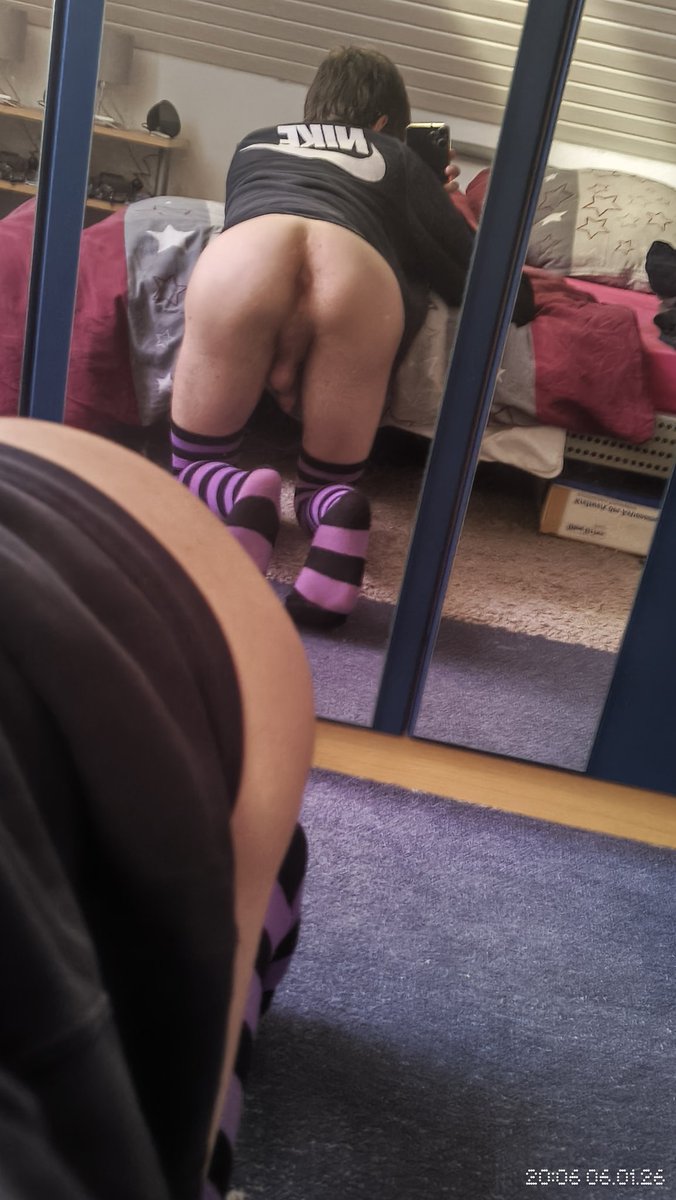 RavenDaFemboy_'s tweet photo. have another pic but without the fishnets :3

#femboy #femboynsfw #germanfemboy #nsfw #nsfwtwt https://t.co/au7Yq5Y25M