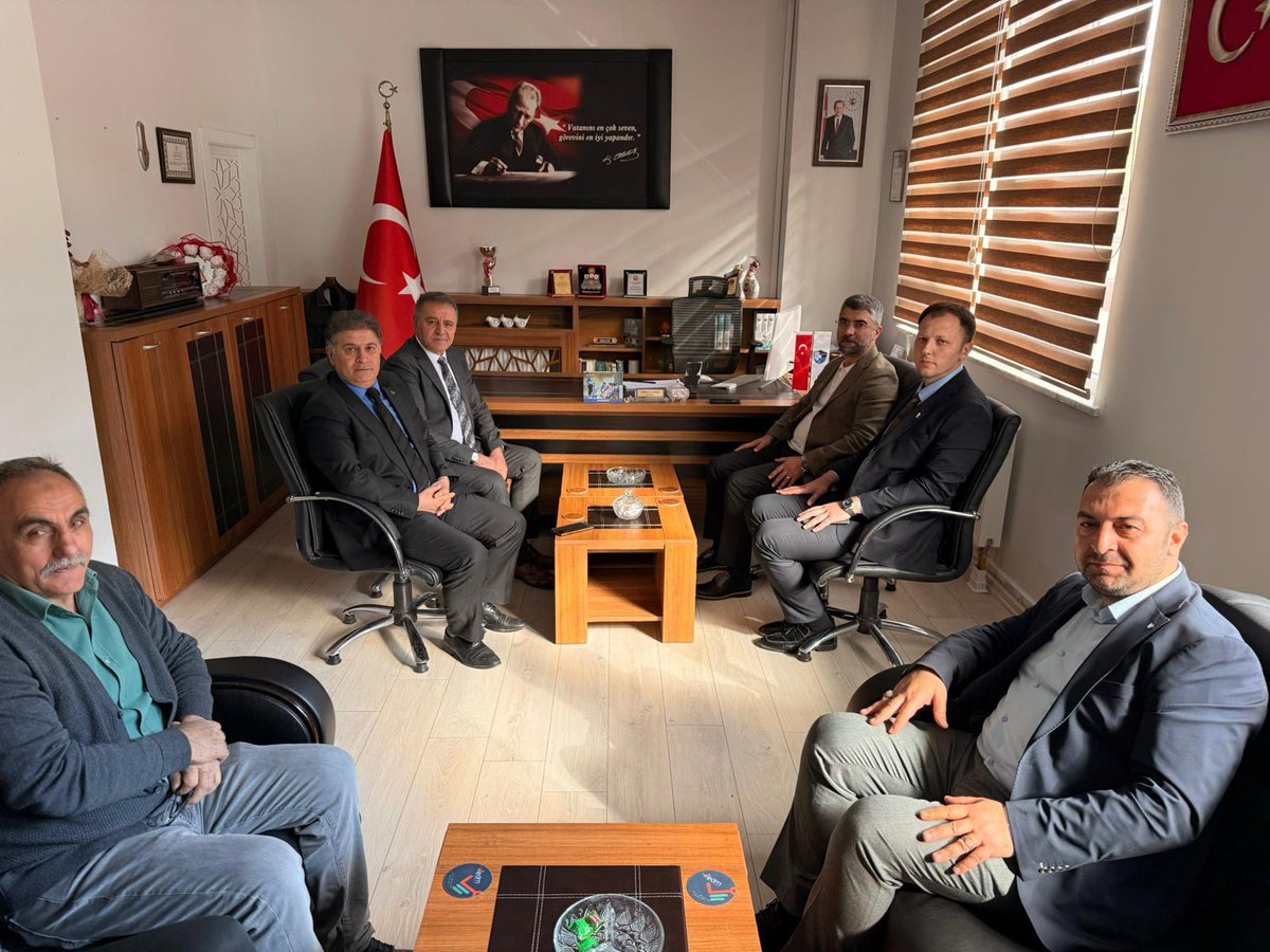 MemTortum's tweet photo. AK Parti Erzurum İl Başkanı Av. Sn. İbrahim KÜÇÜKOĞLU, Tortum Belediye Başkanı Sn. Muammer YİĞİDER, AK Parti Erzurum İl Başkan Yardımcısı Sn. Kenan ŞiMŞEK, AK Parti Tortum İlçe Başkanı Sn. Hasan YAZICI ve İl Genel Meclisi Üyesi Sn. Ahmet TİKİCİ ile+++ https://t.co/mjtTpiKGpL