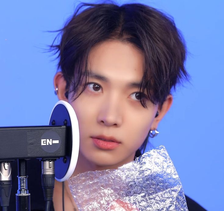 cuddlyheeseung's tweet photo. his eyes are literally just two perfect boba pearls:( ♡ https://t.co/6hUdG6DOSW