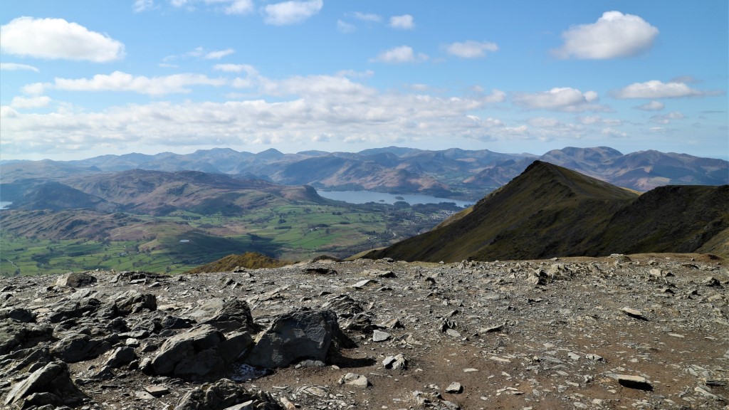 DarranSF's tweet photo. The view towards Drewent Water from Blencathra.

My walking adventures through the Lake District landscape… https://t.co/TaKtA3Pk7a