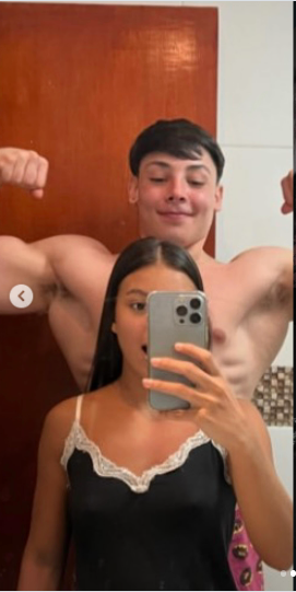 LunaBambam74's tweet photo. Fisiculturista Gabriel Ganley ficou ‘muito diferente’ com uso de anabolizantes, diz ex-namorada

Catarina e Gabriel começaram a se relacionar em 2024, época em que ele era praticante de fisiculturismo natural. Após um período de separação, eles reataram em 2025, quando o jovem havia se destacado em competições após aplicar anabolizantes.

“Ele tinha conquistado muitas coisas, estava maior, então eu fiquei chocada. Muito feliz, claro, mas chocada, porque eu estava acostumada com um menino magrinho, com uma vozinha de bebezinho e de repente ele já era um homem com bigode, barba, grande”, contou Catarina.

“Eu achei ele muito diferente, mas com a mesma essência”, seguiu. Catarina afirmou, ainda, que espera que Gabriel seja lembrado como um “menino batalhador, sonhador, que sempre foi atrás dos sonhos dele e que dava o sangue dele em tudo”.
