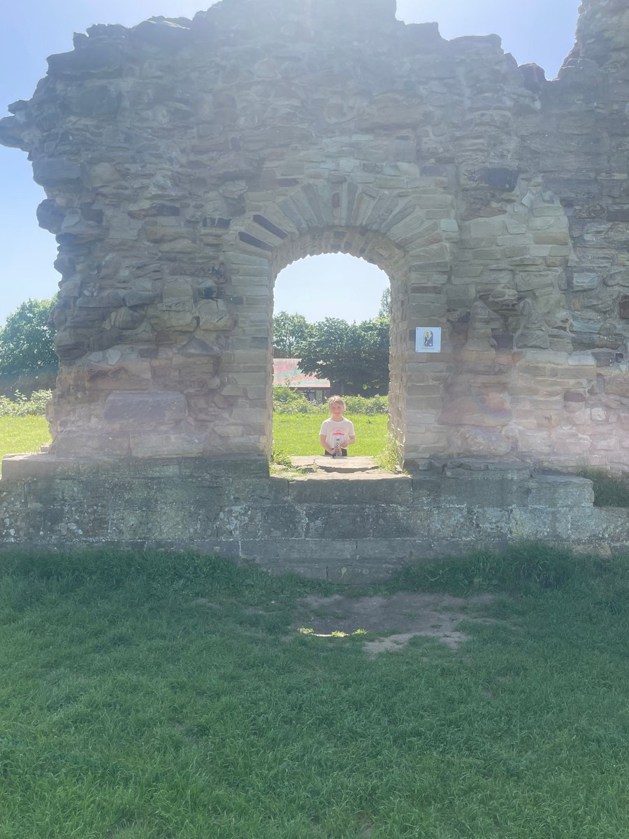 WestertonPS's tweet photo. Our first Healthy Selfie post! Well done to Ellie from Year 3 for sharing her jog and walk around Pugneys and Sandal Castle (on such a hot day too!)😎 🚴 🏰 https://t.co/rDUHwjoYgb