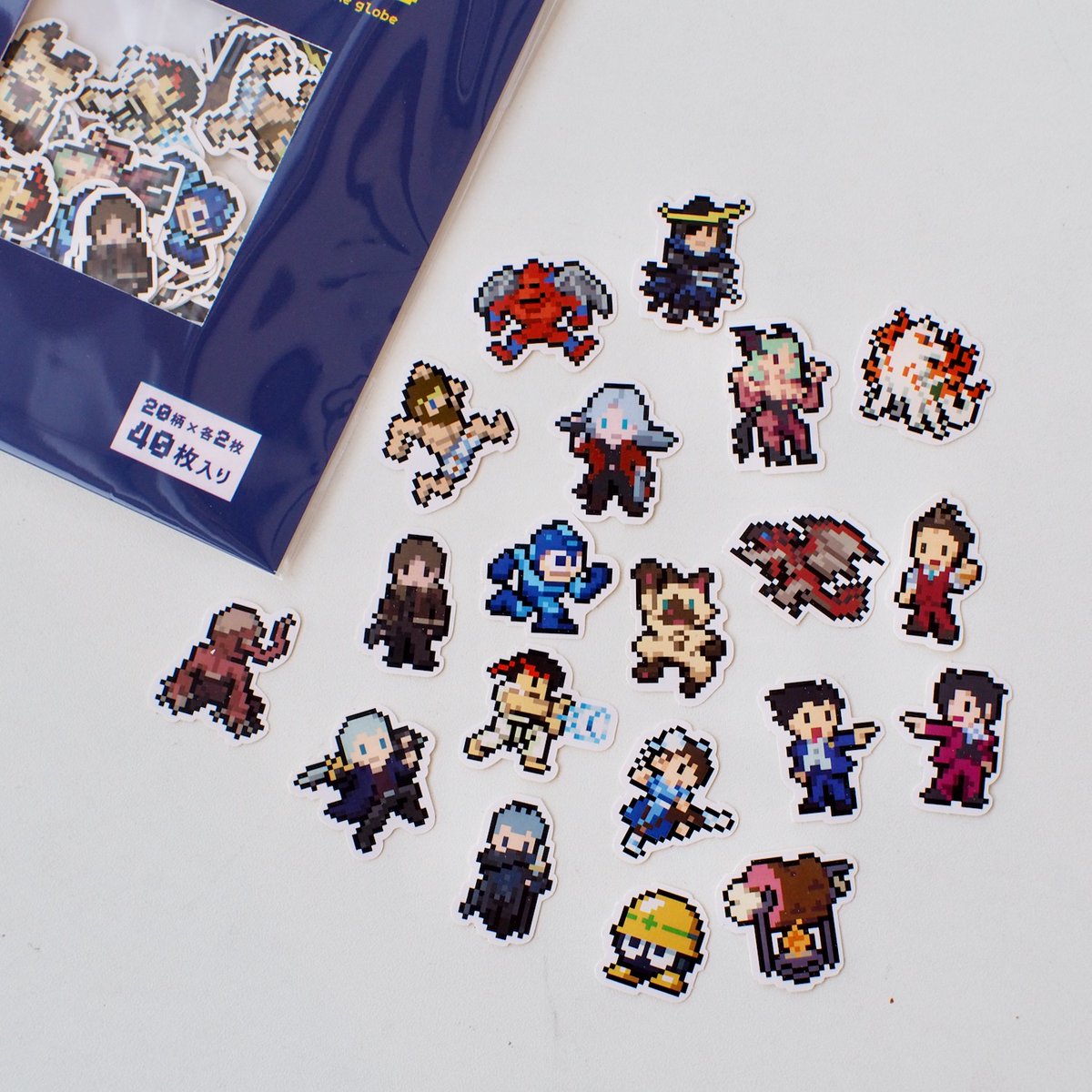 museumshop_bdj's tweet photo. 【フレークシール】
ドット絵のキャラクターたちのフレークシールセット。20種×2枚の40枚入り‼️

展覧会の思い出に。手帳やノート、お手紙など好きなキャラを貼ってお楽しみください✨
#大カプコン展 https://t.co/0ay4KkuD5d