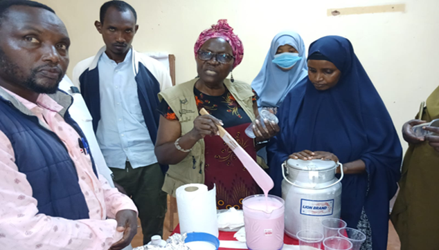 FAOKenya's tweet photo. Building resilient dairy value chains in Banisa #ManderaCounty
32 people most of them women trained on cooperative mgt., milk hygiene &value addition.
✅Hands-on: yoghurt, ghee, milk candy
✅Early win: one trainee already producing & selling
Under @EUinKenya funded #PLACEProject https://t.co/7ryJzQ2Ue0