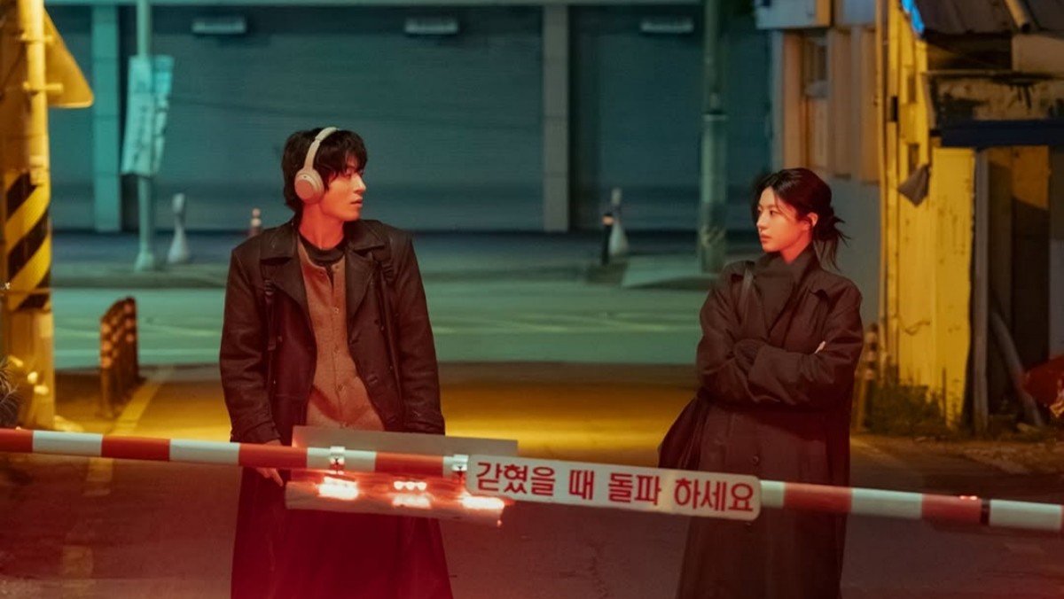 scenophile's tweet photo. 025. we are all trying here / 모두가 자신의 무가치함과 싸우고 있다 (2026, korea) https://t.co/WU7A8Ulgea
