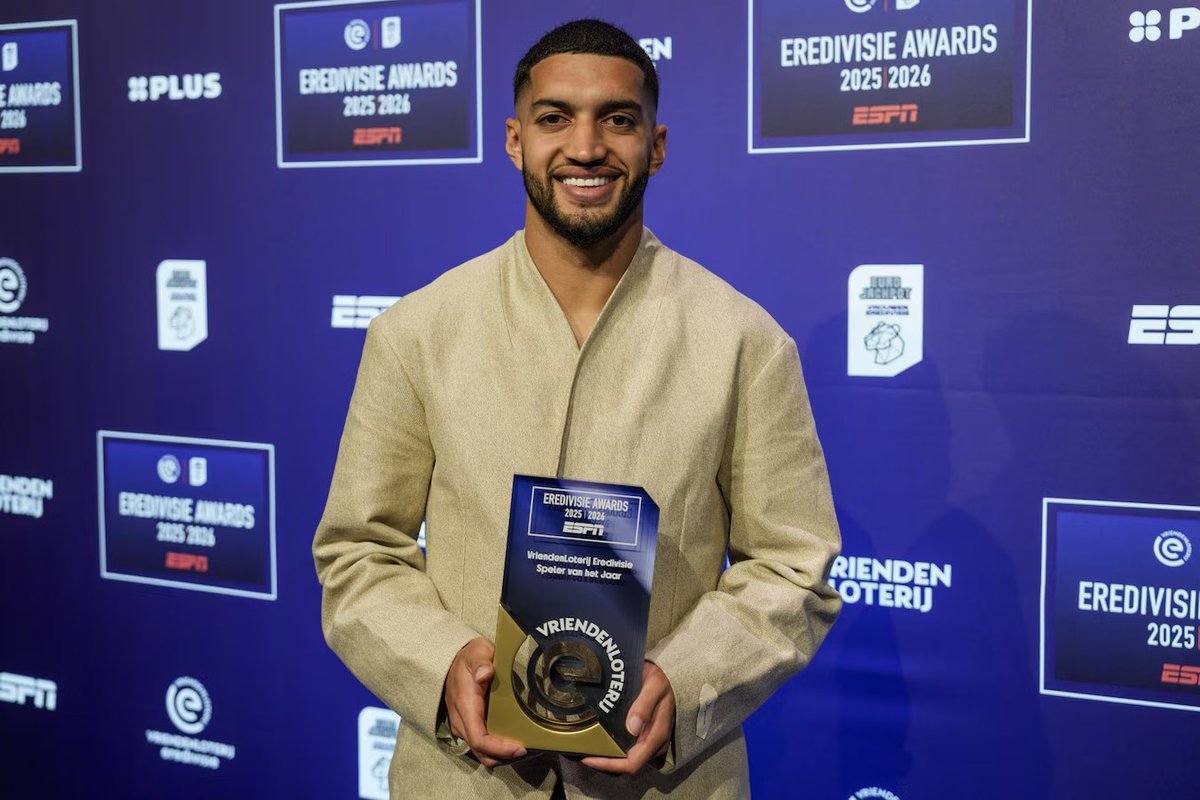 iMiaSanMia's tweet photo. Bayern are indeed considering a move for Ismael Saibari. The Moroccan is open to the move. Agreeing personal terms will not be an issue. PSV are looking to get a 'gigantic fee' for the Eredivisie player of the season, and are referring to the €60m demanded by AZ for midfielder Kees Smit [@ED_Regio]