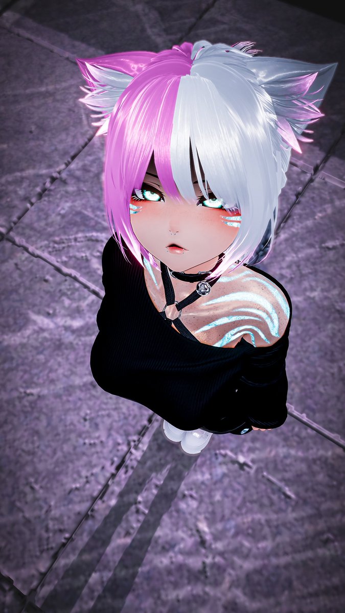 IngreyVR's tweet photo. But you said I could play the games on your phone #VRChat https://t.co/XqRGzsnyh1