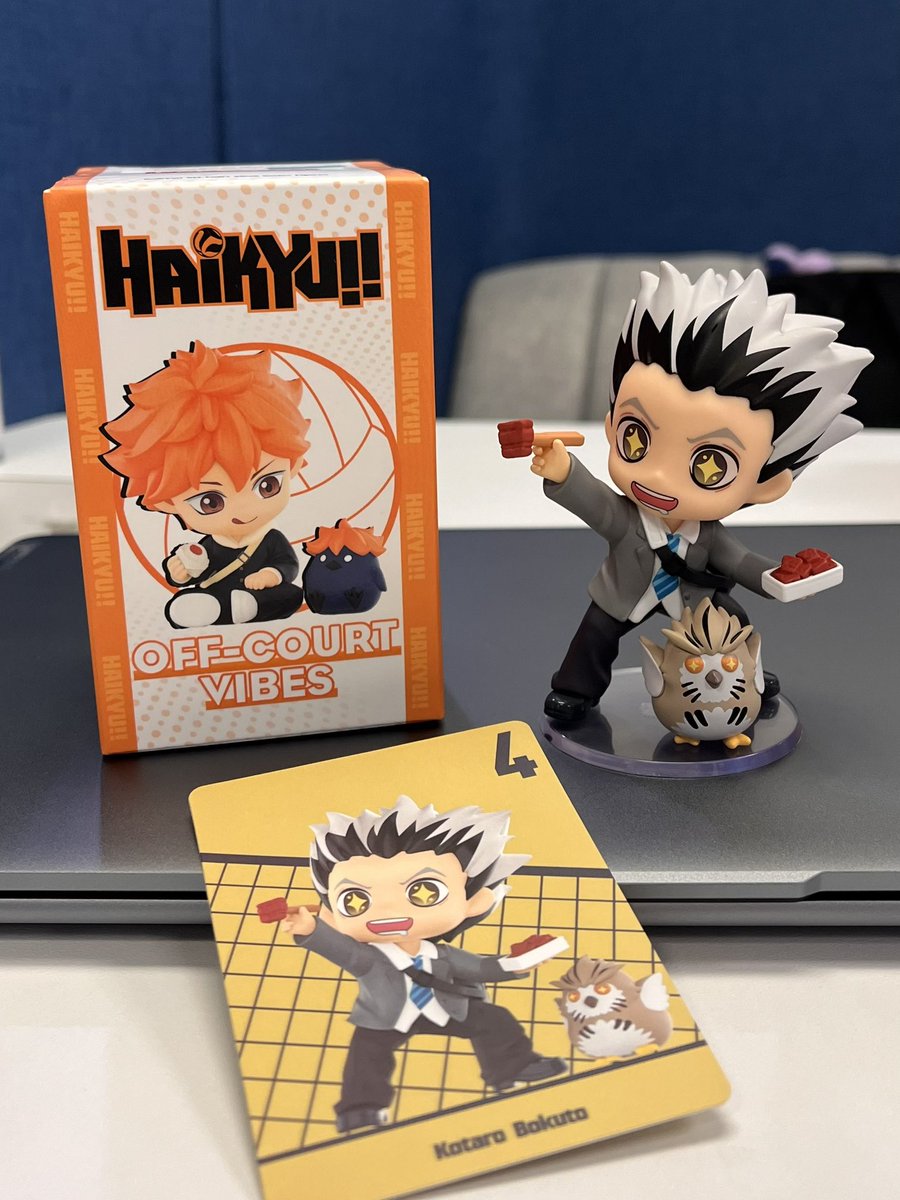 sushijimauw's tweet photo. unboxing di kantor HEHE GEMASSHH https://t.co/2zt8RpuPxk