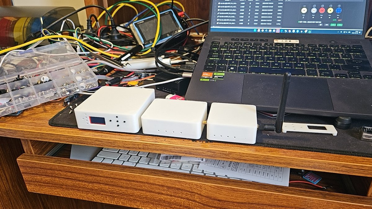 havenlon's tweet photo. Havenlon first engineering prototypes

Still rough
Still ugly
But real
Now facing size height cutouts antennas buttons display assembly and thermal constraints
This is where a product starts https://t.co/TqdameAsNR