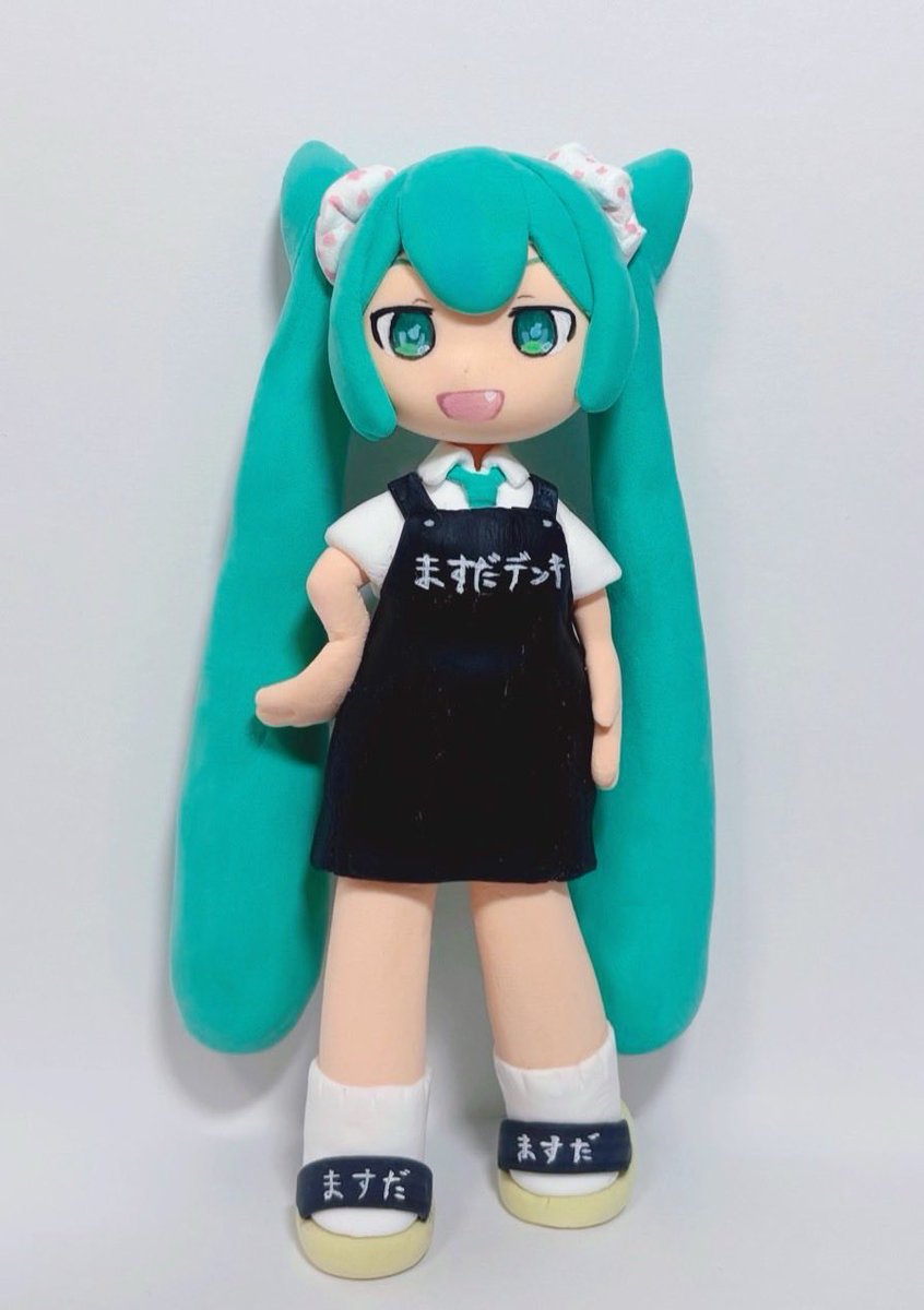 hoshiimo_figure's tweet photo. 電気屋さんのミクちゃん
手乗りサイズフィギュア🎙️ https://t.co/k2aMBnjX3g