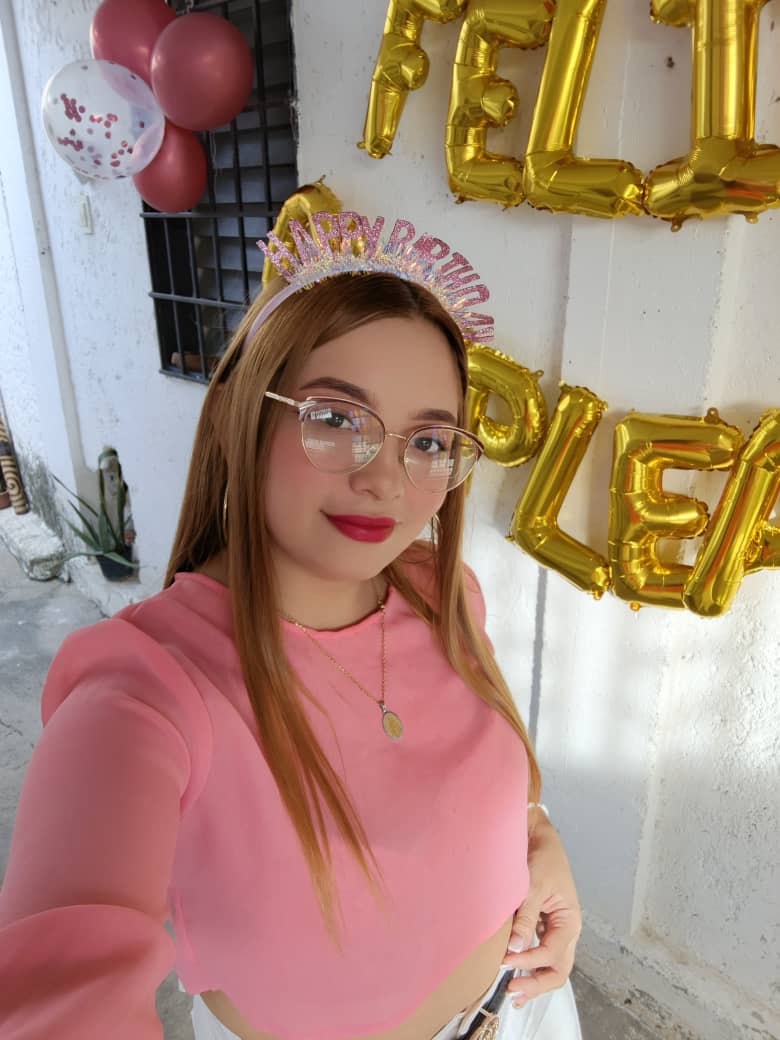 mojoyol's tweet photo. Buenas mis gente aqui un aporte anonimo de una cuñada que le gusta la verga sin descanso y tambien estamos cerca de llegar a los 5000 seguidores y lo logramos voy a abrir el primer grupo de telegram y tambien para decirles que volverán los edit
#morbo #morvo #morboamigas #incesto https://t.co/5YuAriWJx1