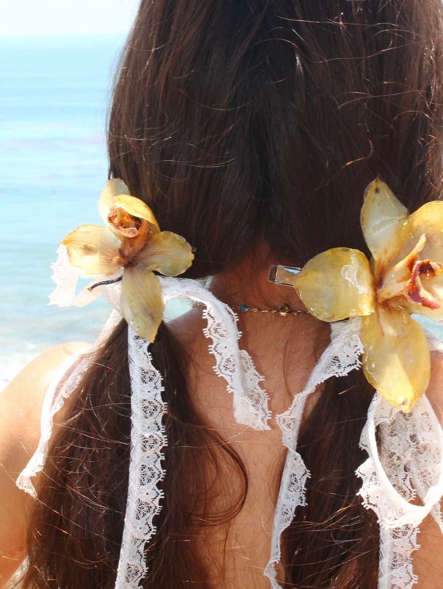 Diorgirlx's tweet photo. spring aesthetic https://t.co/NPHSucw9OQ