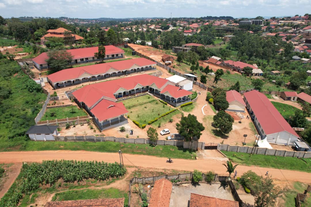 ITibarimbasa's tweet photo. You have a lawyer and doctor but you don't have a personal engineer .
Get one for yourself today.
Some of your projects are expensive for nothing. Heavy investments, poor quality work and no modernity at all. Get a genuine one and see how you will enjoy construction. My work👍 https://t.co/OTGJ5yG0Ea