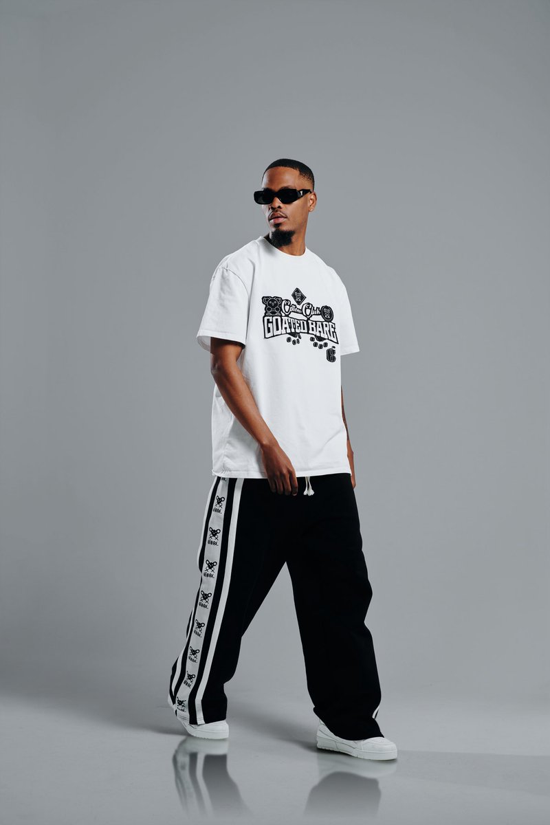 goated_bare's tweet photo. Every detail speaks.
The Cozy Aura Tracksuit is crafted for those who appreciate comfort without compromising style. Clean lines, premium feel, and a presence that turns heads effortlessly.
🖤 Raised to be the chosen.
#GoatedBare #CozyAuraTracksuit #LuxuryStreetwear https://t.co/HyGSpgGOaS