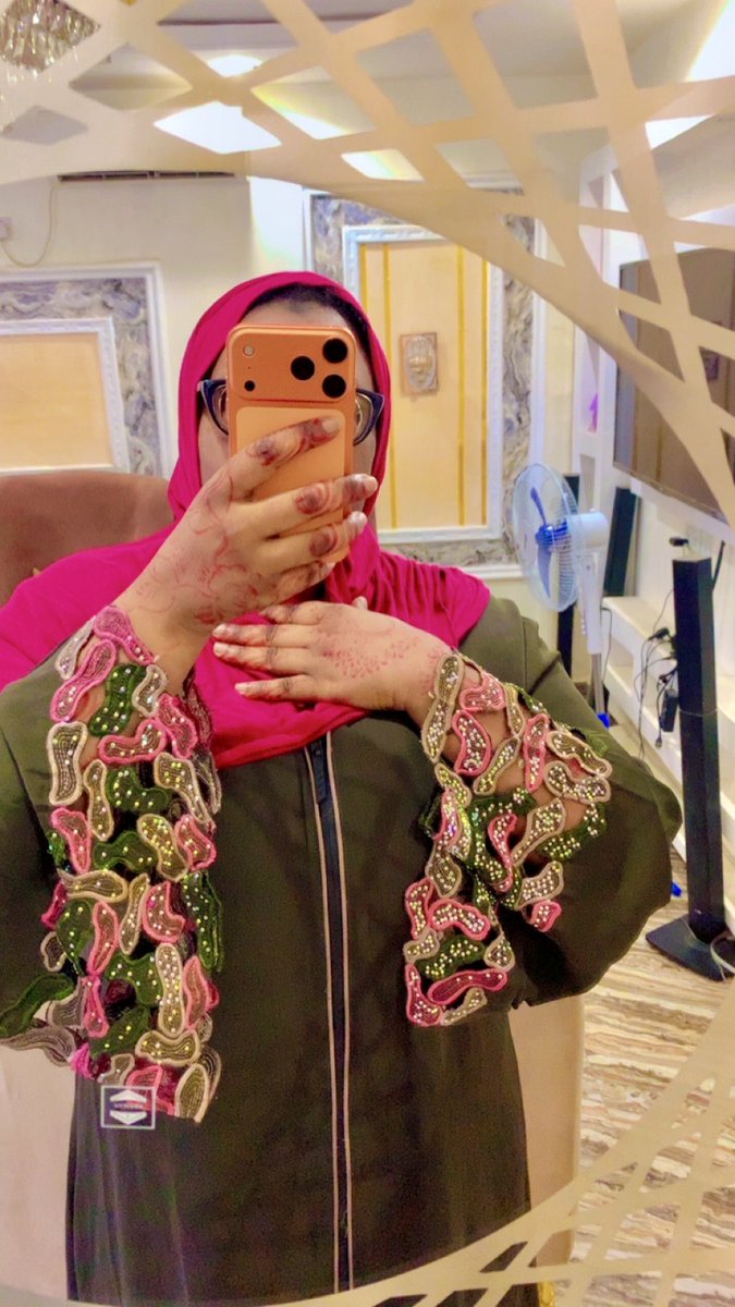 Zarah 💜 tweet media
