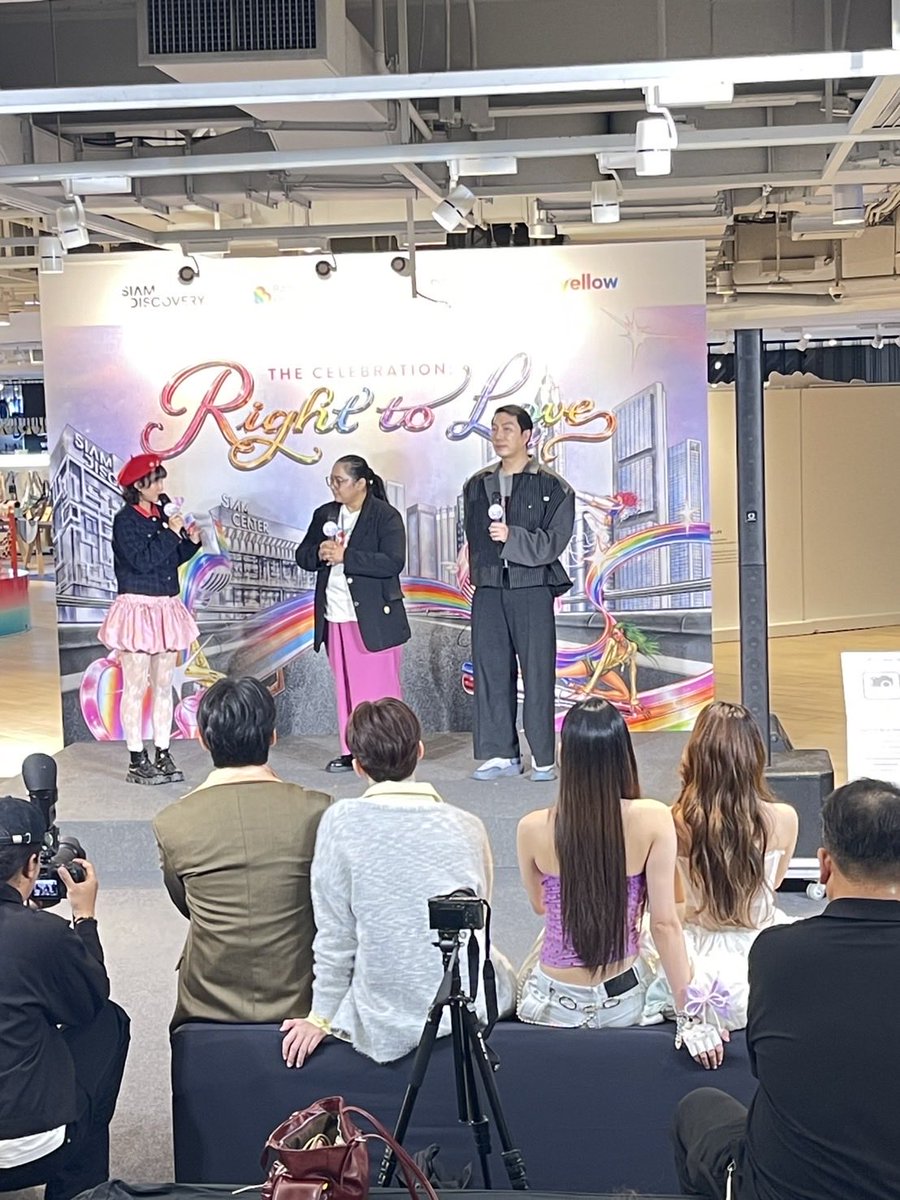 yourdeardaddyth's tweet photo. ให้ภาพเล่าเรื่อง 🤣

#PrideMonth
#SiamDiscovery
#SiamDiscoveryPride2026
#เรียกแด๊ดสิธาร
#YourDearDaddyTheSeries https://t.co/A2IibH6Jq1