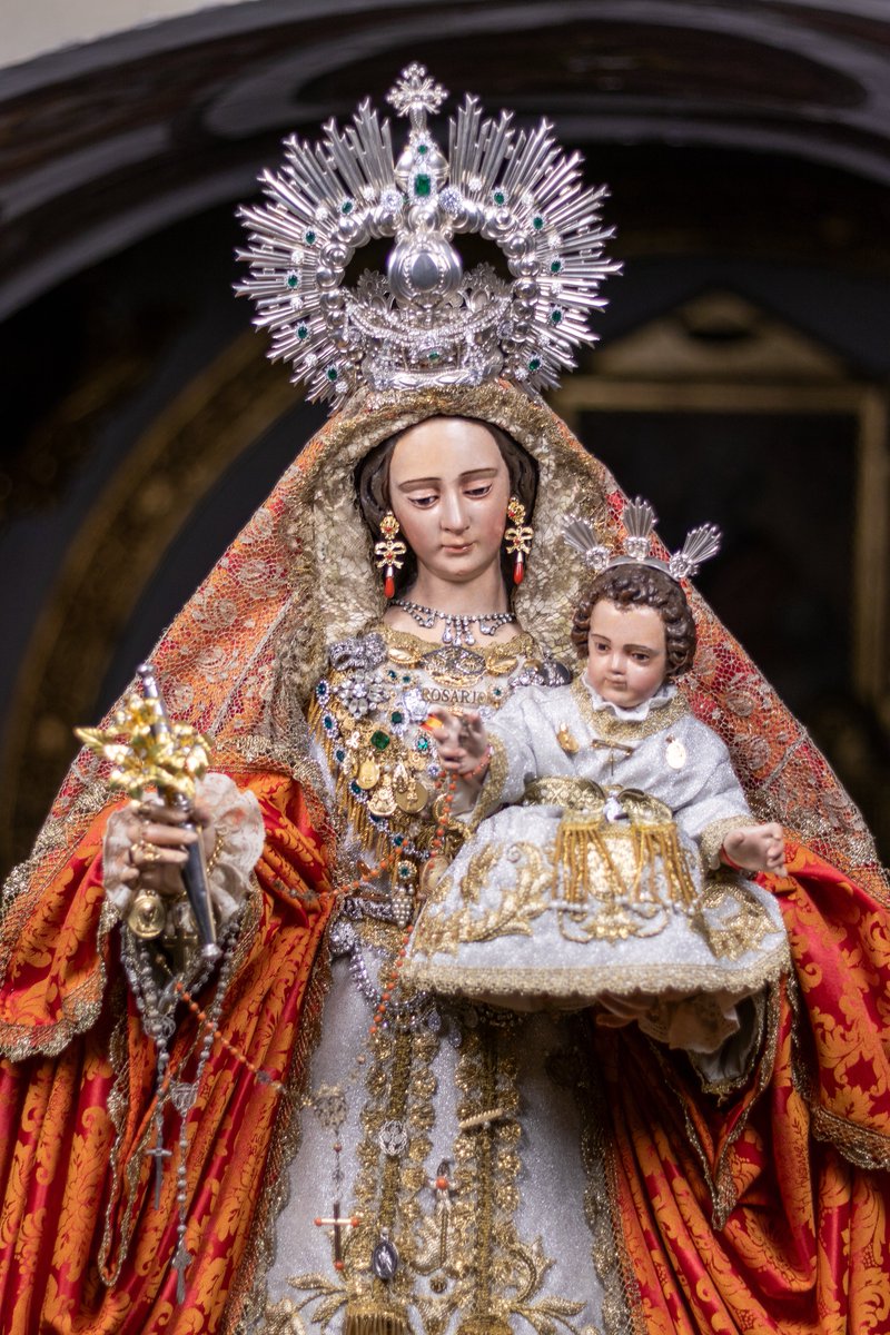 MiguezMorgado's tweet photo. La Virgen del Rosario de Valencina de la Concepción, preparada para su traslado al altar del Corpus y su procesión triunfal de regreso, los próximos 3 y 4 de junio. https://t.co/Fm6ufCD2lW