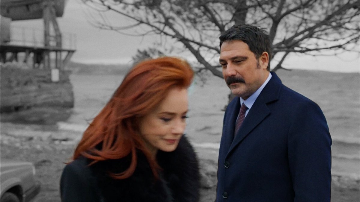 azeynpx's tweet photo. “sonra da her şey, herkes siliniyor,
o karenin içinde bir tek sen kalıyorsun” https://t.co/9lNdfaf41I