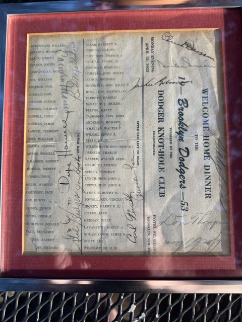 TedBauerMedium's tweet photo. Have this 1953 Brooklyn Dodgers-signed plaque ("Knot Hole Gang") from my deceased dad. Anyone know people in sports memorabilia, either NYC or wherever, who might be interested in something such as this? 

cc: @MLB @Dodgers @mmpadellan https://t.co/FDBPpsgpLZ