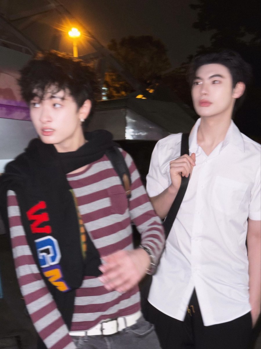 catOrange_F's tweet photo. เสรีแล้วมันฟินแบบนี้หรอหวะ 😭🥺 

#ท่านโปรดคลื่น #theewave https://t.co/fV1AqiREQe