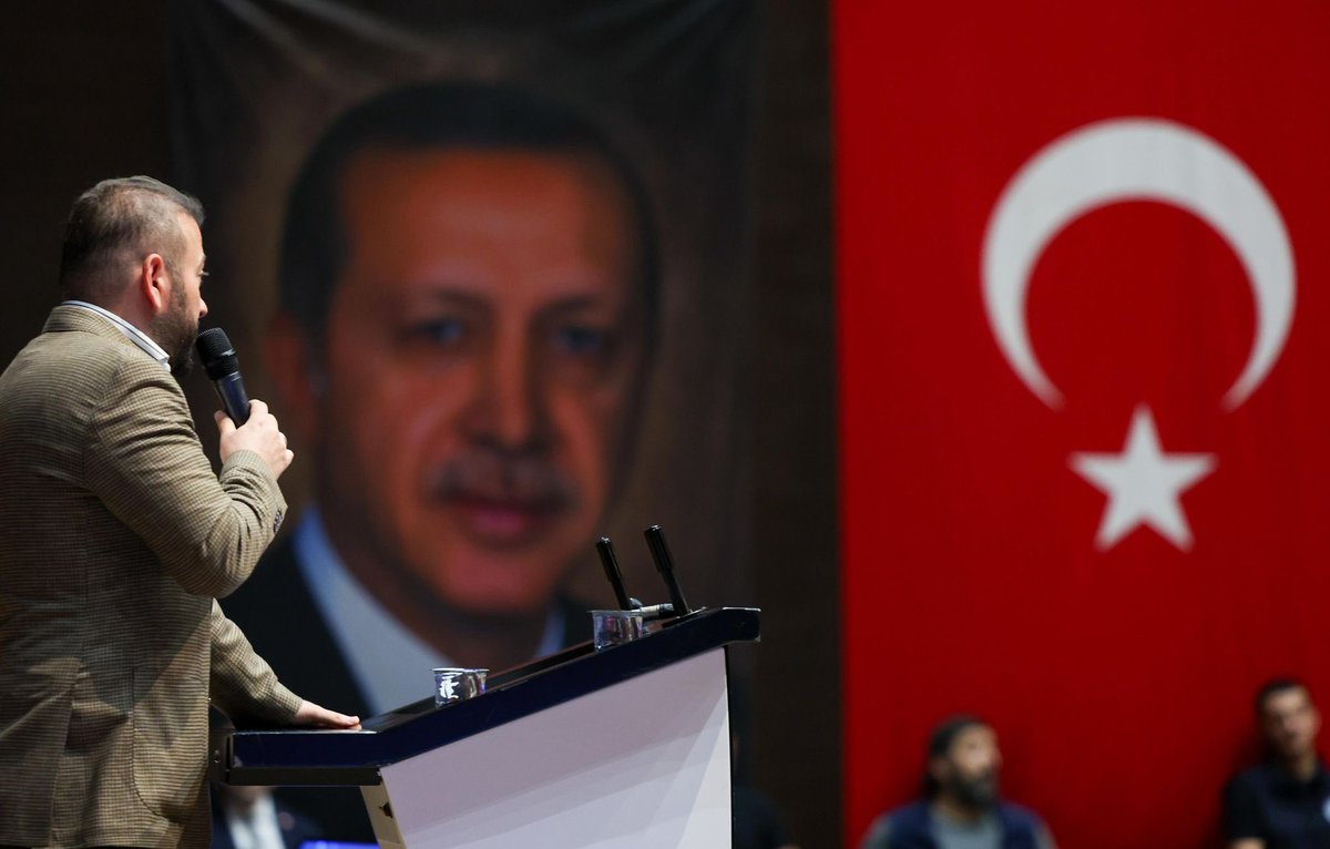 mcandaroglutr's tweet photo. YKS’ye hazırlanan gençlerimizle bir araya gelerek sınav öncesi heyecanlarını paylaştık.

Aylarca verdiğiniz emeğin, gösterdiğiniz fedakârlığın ve kurduğunuz hayallerin farkındayız. 

Kendinize inanın, biz size sonuna kadar inanıyoruz. Başarılar çocuklar.🤍 https://t.co/0NyUQBNe4x