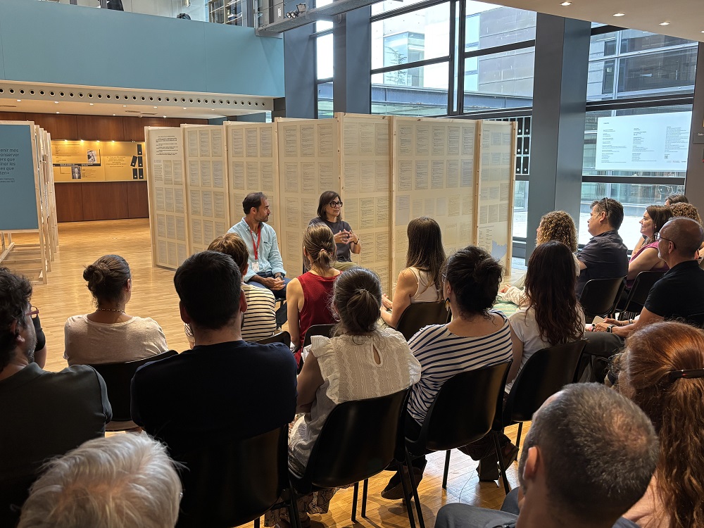 arxiunacional's tweet photo. #VisitaALArxiu 🏛️ | Avui han visitat l’exposició "L'Arxiver Duran. Ideòleg de l'arxivística catalana" personal arxiver del Servei de Documentació i Evidències Judicials de @justiciacat 

☝️ Esperem que l'hagueu gaudit! 🤝

 #ArxiusJudicials #LArxiverDuran #AliancesDArxiu https://t.co/KFa1vScj6C